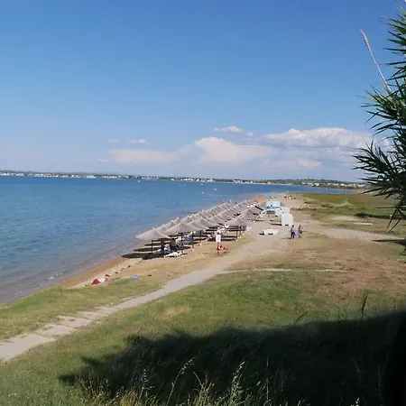 Rote Rosen Apartamento Nin