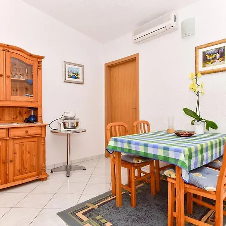 Rote Rosen Apartman *