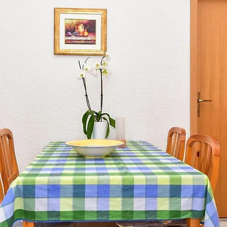 Rote Rosen Apartman *