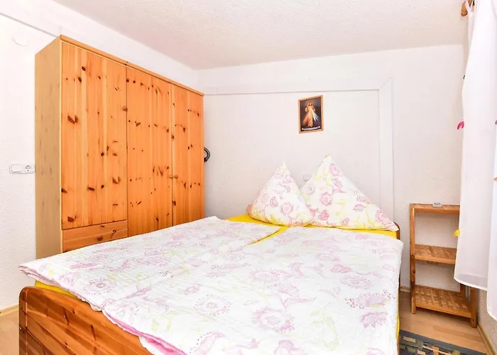 דירה Rote Rosen נין