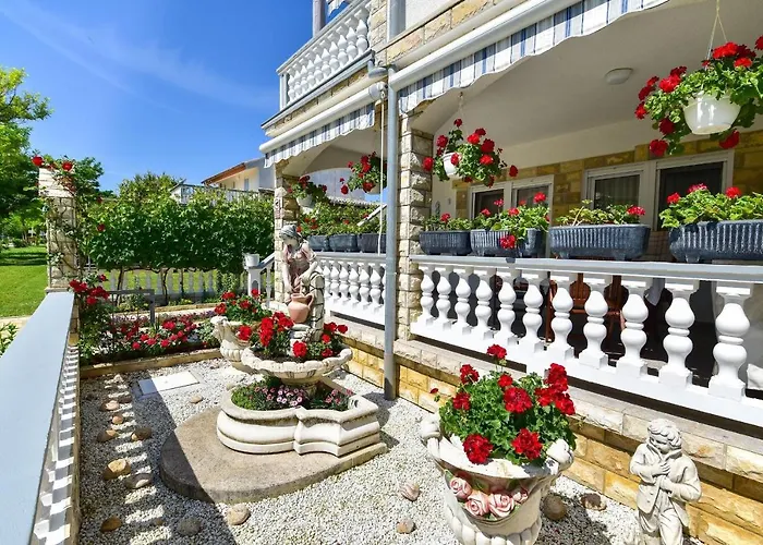 Rote Rosen דירה *